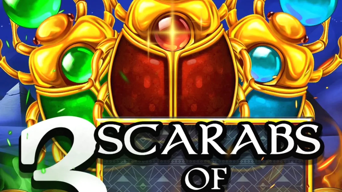 Pemandangan visual slot 3 Scarabs of Fortune dengan latar belakang piramida malam hari